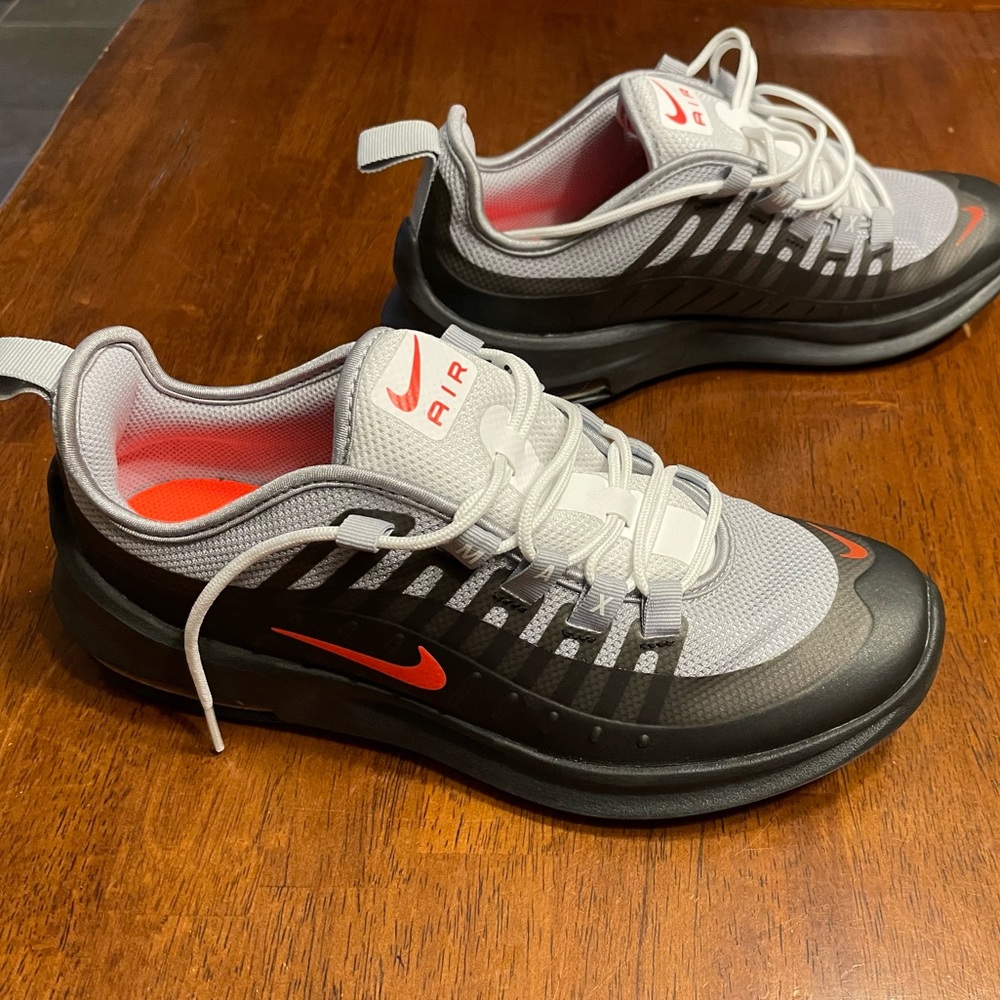 Nike Air Max Youth. Size 6. New without tags. Never worn.